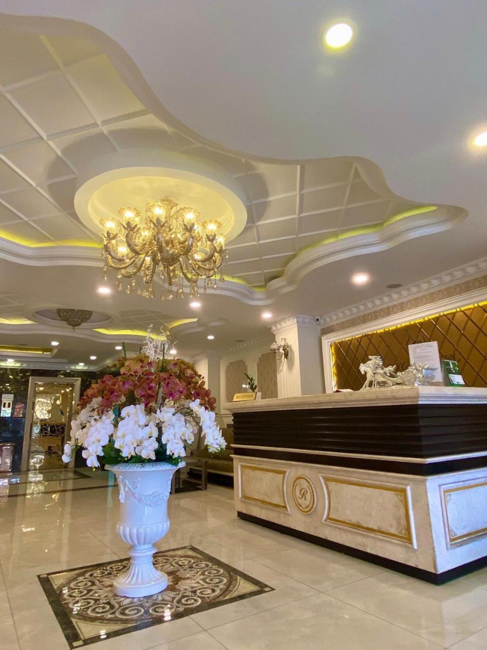 Royal Dalat Hotel Exterior photo
