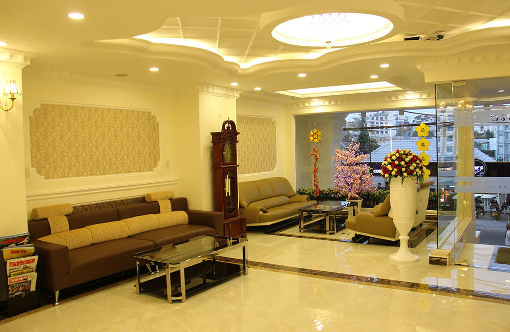 Royal Dalat Hotel Exterior photo